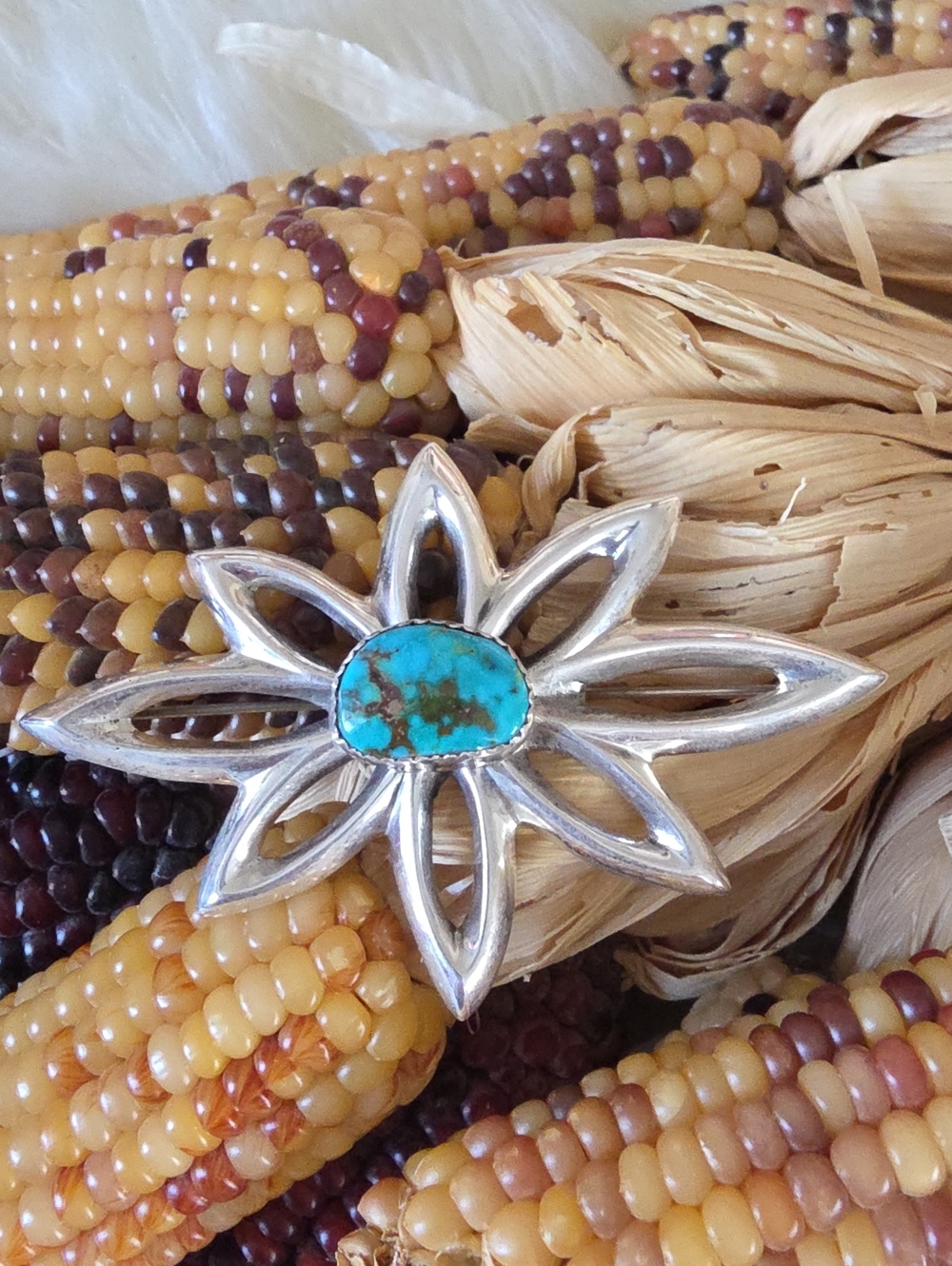Gorgeous Native American Navajo Sterling & Turquoise Flower Brooch 🩵🎁🤎